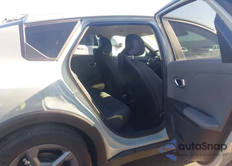 2025 Kia K4 Lxs z USA, uszkodzony, nr VIN 3KPFT4DE0SE097712